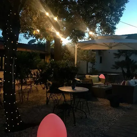 I Lecci Alojamento de Acomodação e Pequeno-almoço 4*