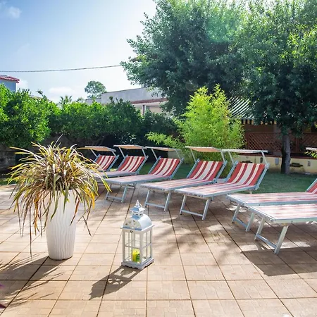 I Lecci Alojamento de Acomodação e Pequeno-almoço 4*